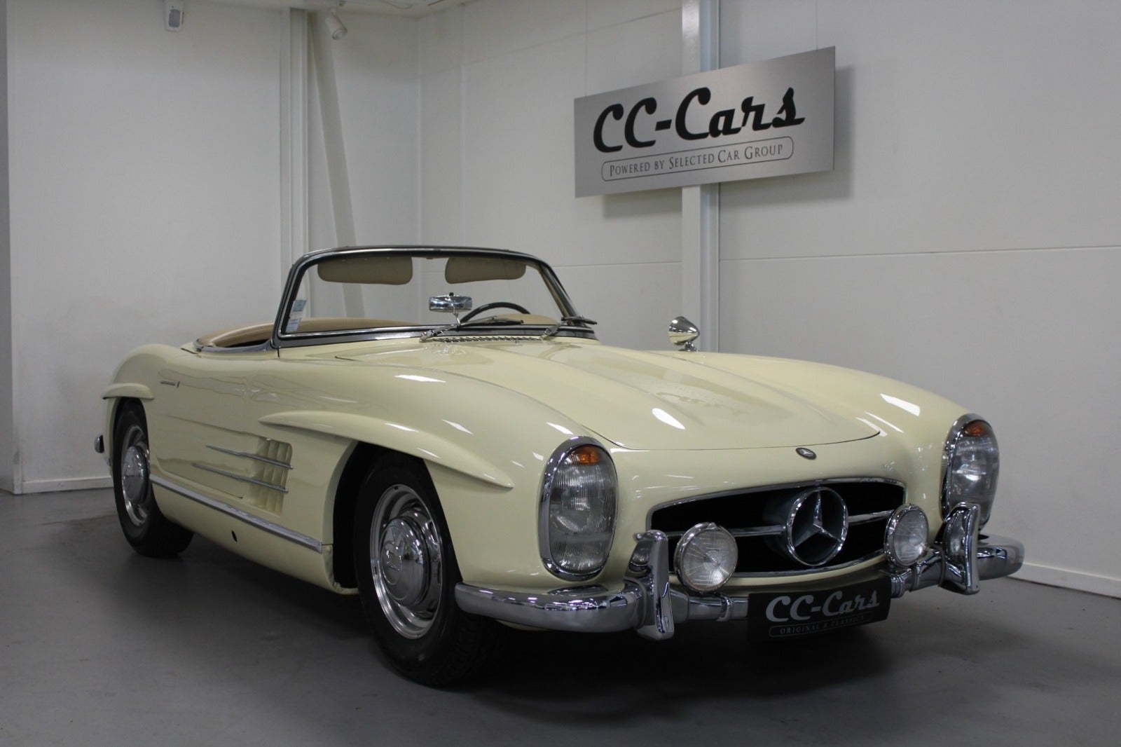 Miniature WIKING Mercedes 300SL Cabriolet - Beige Vert - Echelle 1:87 - N°388/3A